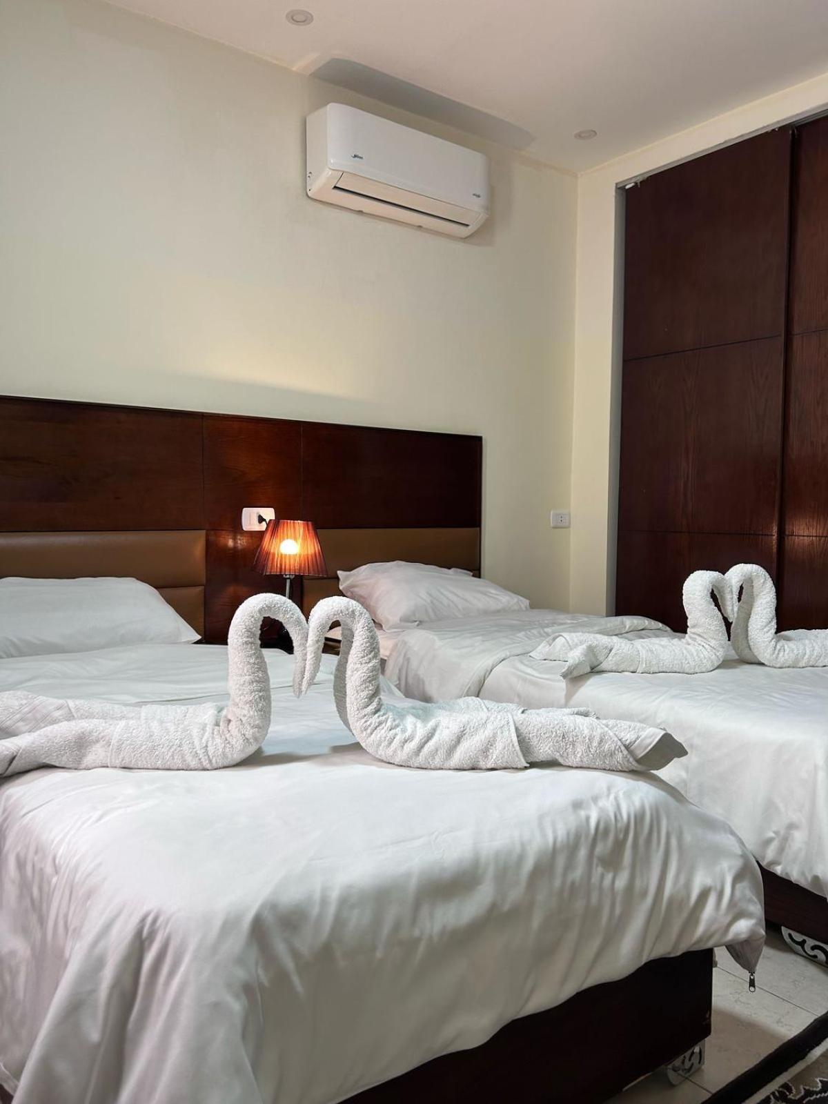 Robou Al Sharq Aparthotel Amman Exteriör bild