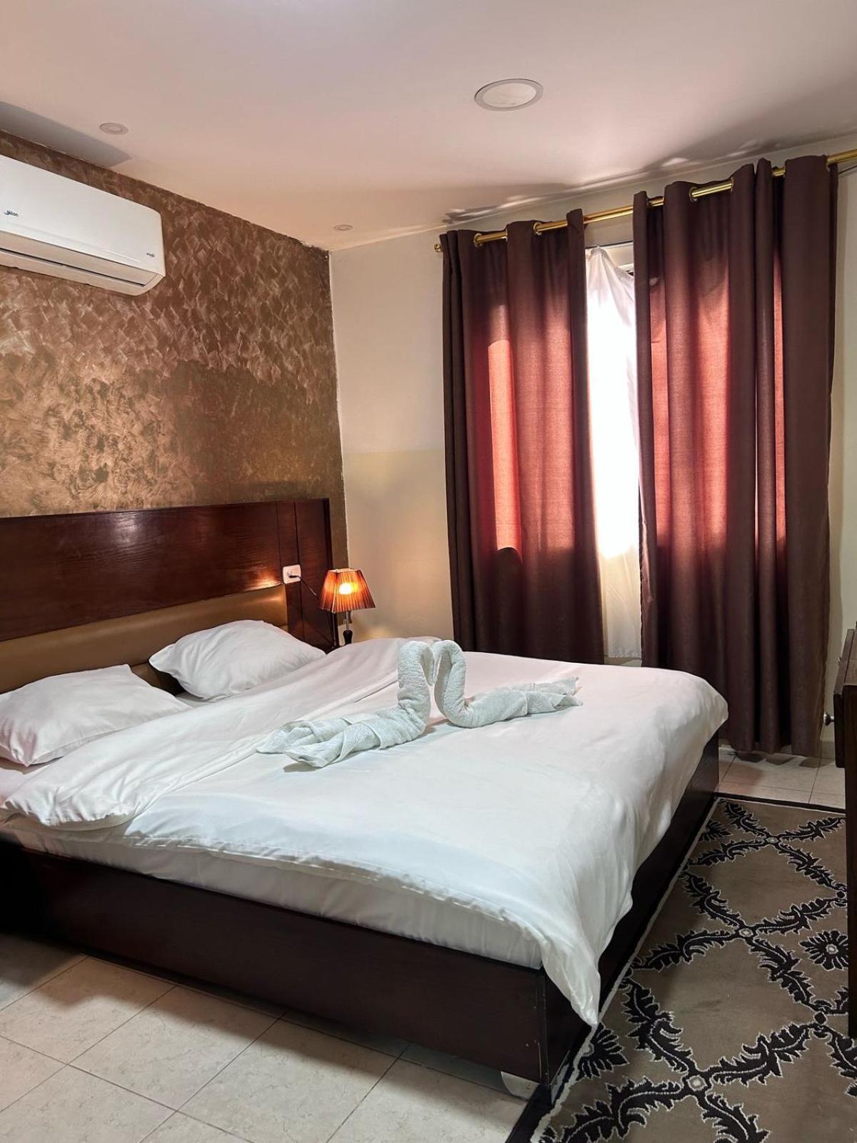 Robou Al Sharq Aparthotel Amman Exteriör bild
