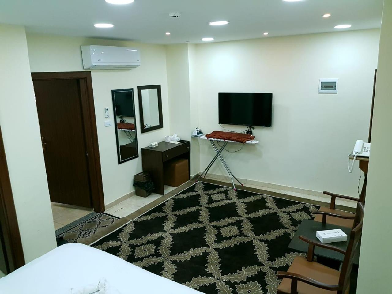 Robou Al Sharq Aparthotel Amman Exteriör bild