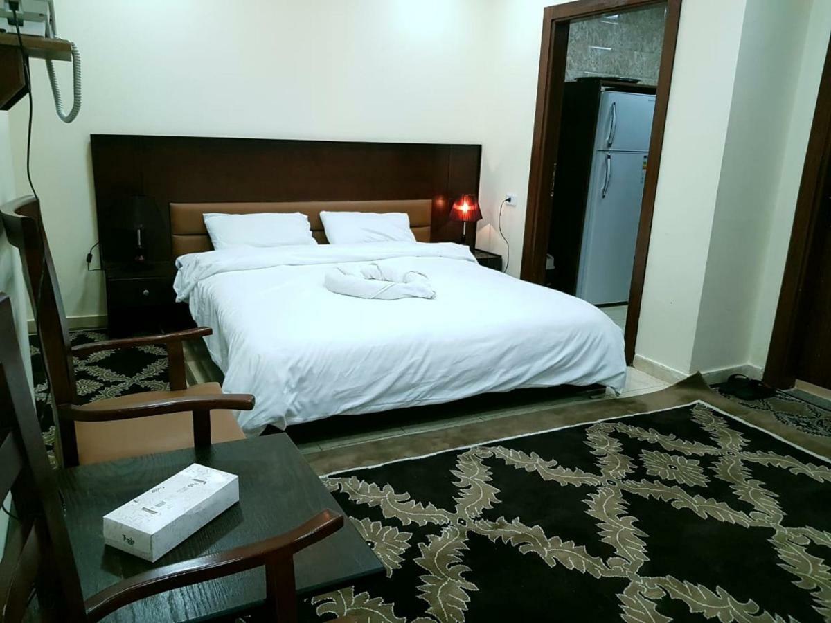 Robou Al Sharq Aparthotel Amman Exteriör bild