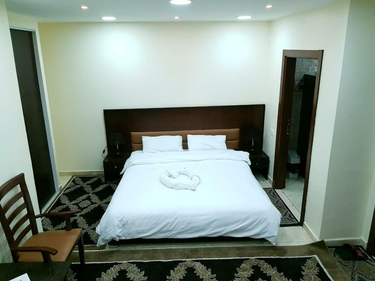 Robou Al Sharq Aparthotel Amman Exteriör bild
